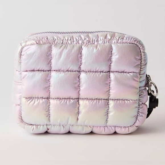 Free People Limited Edition Irridescent Mini Quilted Case In Irridescent Rose - Picture 2 of 4